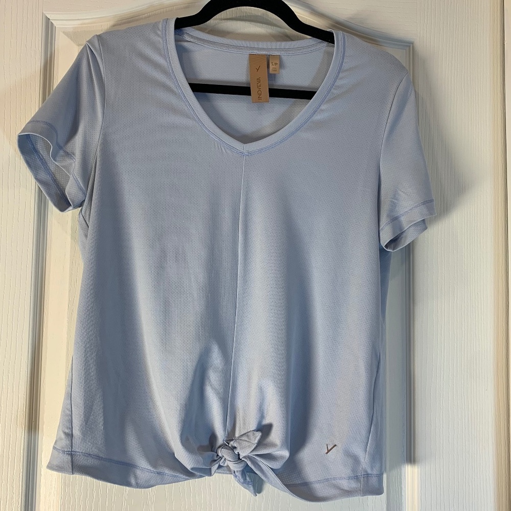 Indyeva Performance Knot T-Shirt – Women’s Small – Soft Blue-Grey